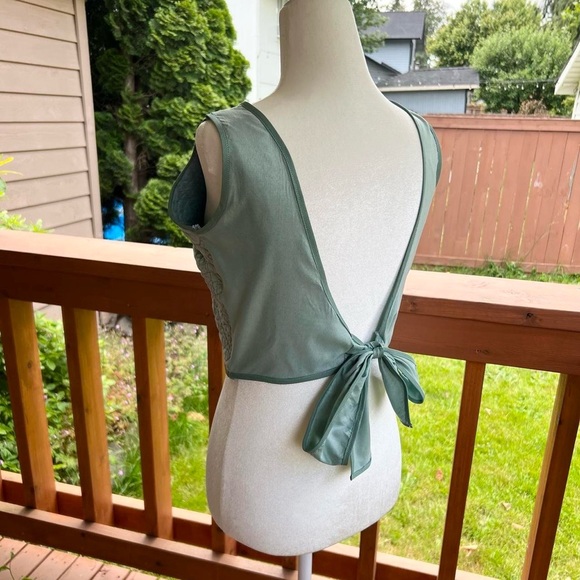 Handmade tie back quilt crop top tank top cami - Picture 2 of 3